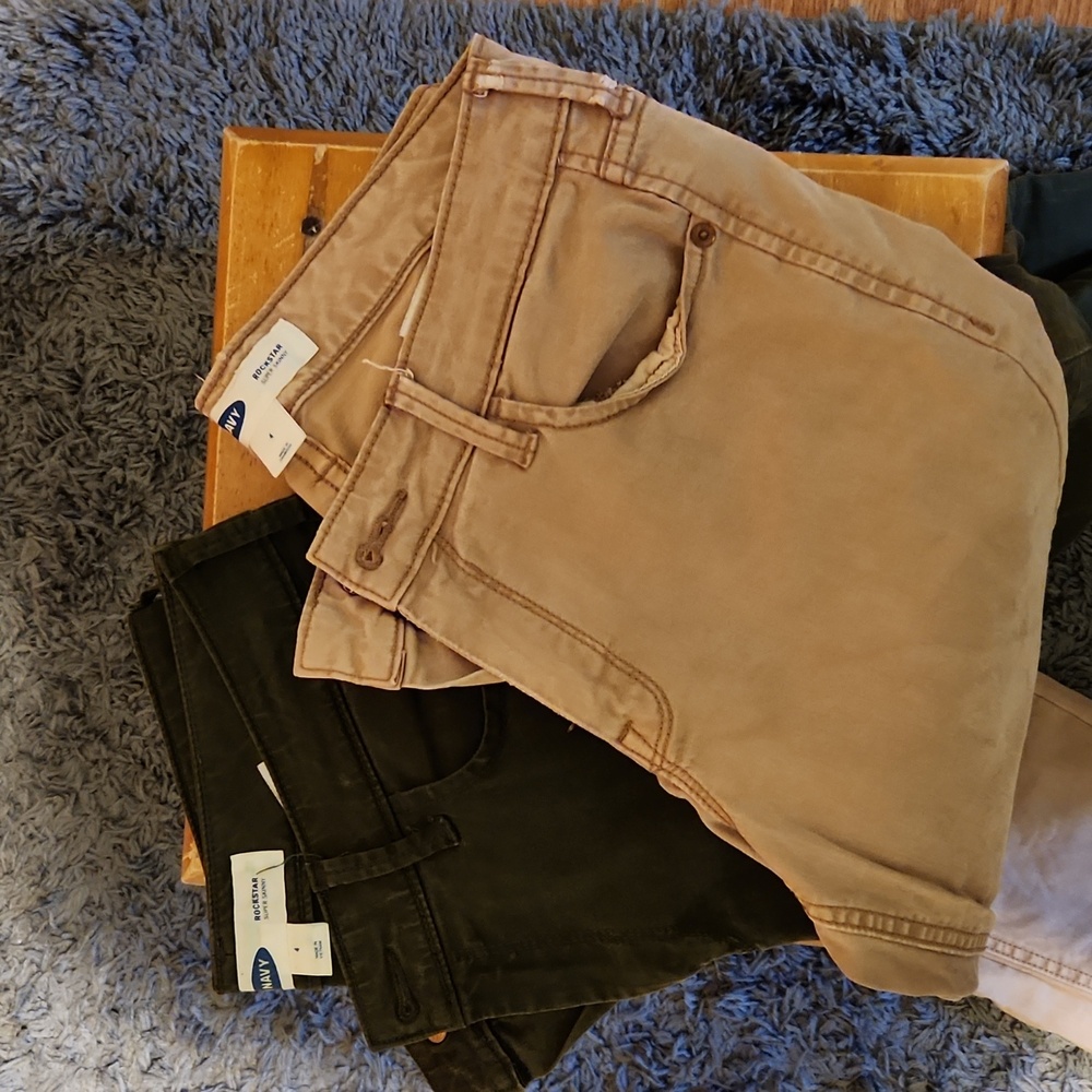 2 pair Old Navy Rockstar Super Skinny colored jeans